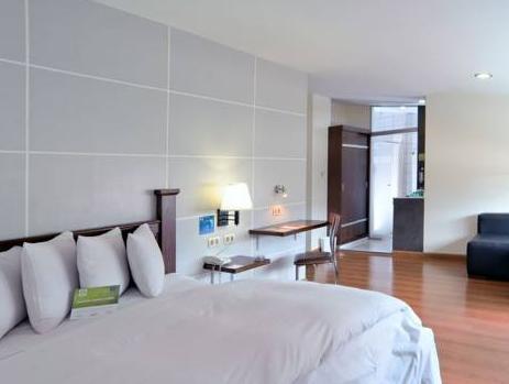 ホテル LP コロンバス 写真