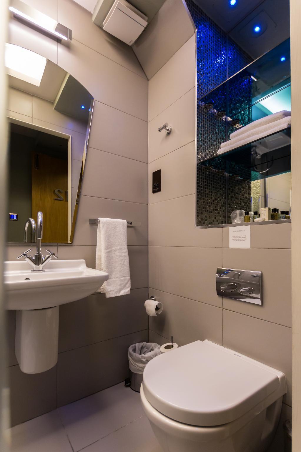 アロスファ ホテル ロンドン バイ コンパス ホスピタリティー 写真