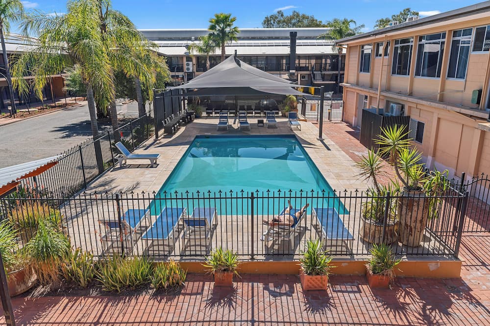 ディプロマット ホテル アリス スプリングス 写真