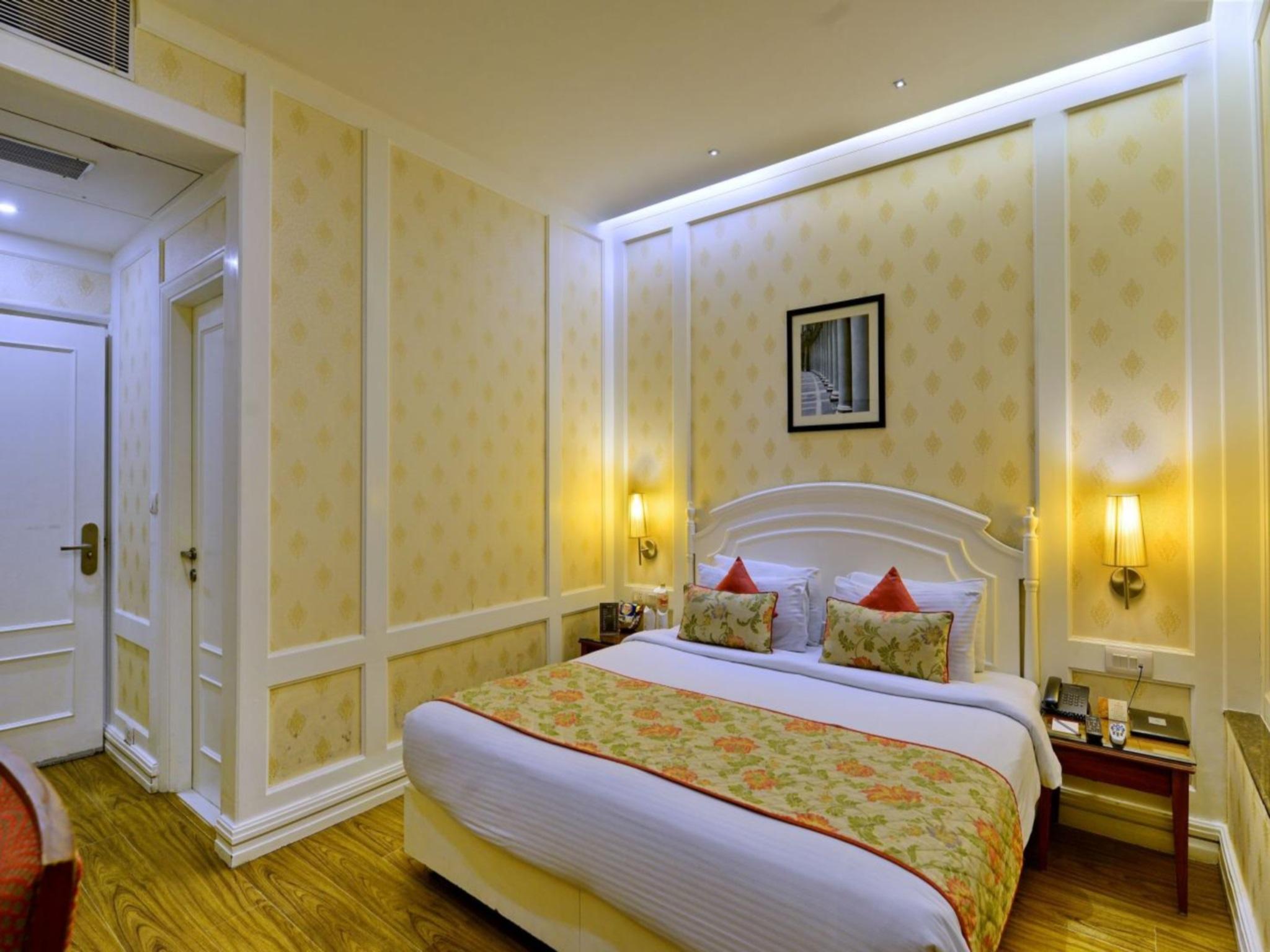 ホテル ブライト 写真