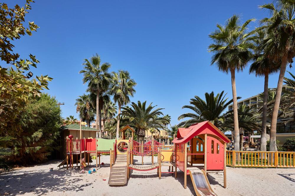 Sirens Beach and Village 写真