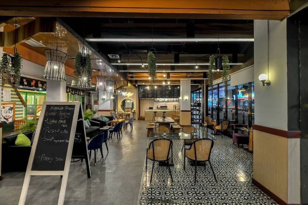 グランド エッジ ホテル スマラン 写真