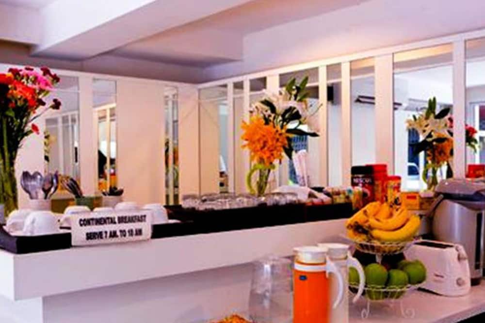 ナントラ デ コンフォート ホテル 写真