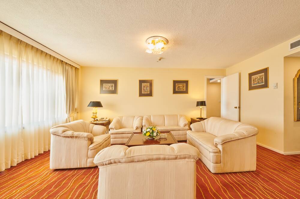 ガラダリ ホテル 写真