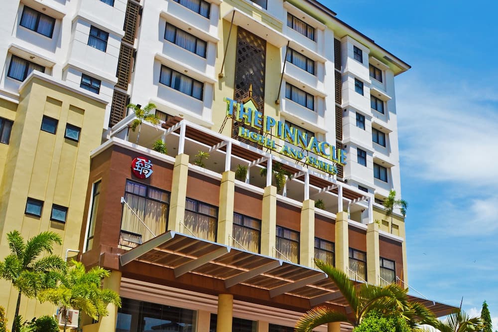 ピナクル ホテル & スイーツ 写真