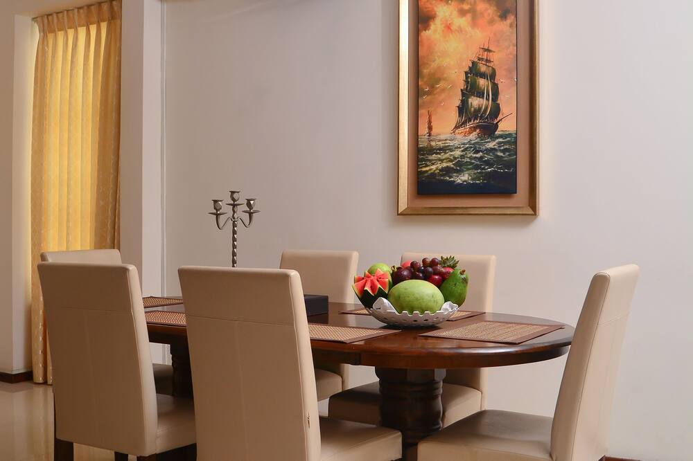 ユニークタワー ラグジュアリー ブティックスイート 写真