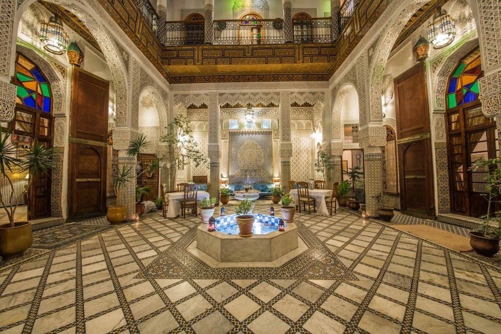 リヤド サラ 写真