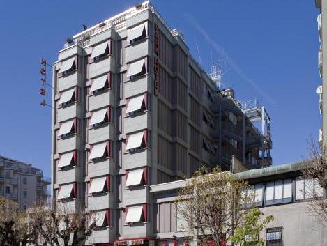 パーク ホテル ムブレ 写真