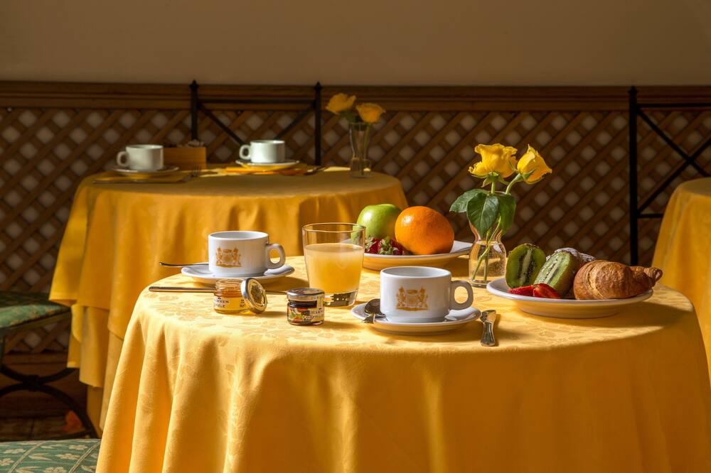 ホテル ヴィッラ グラツィオーリ 写真