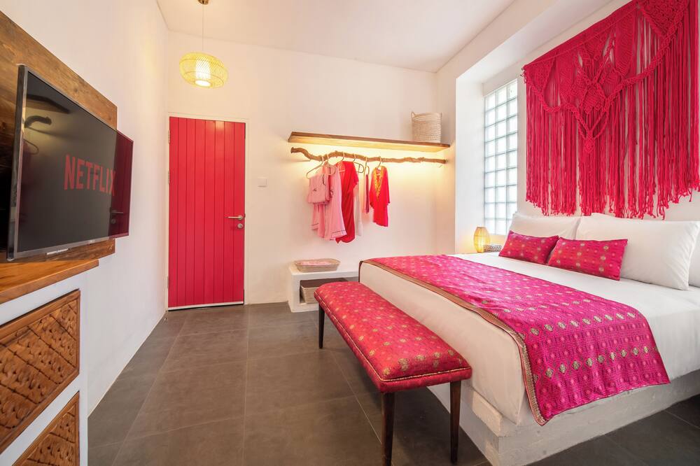 ピンクプライベートバランガン - フォークールアダルトオンリー 写真