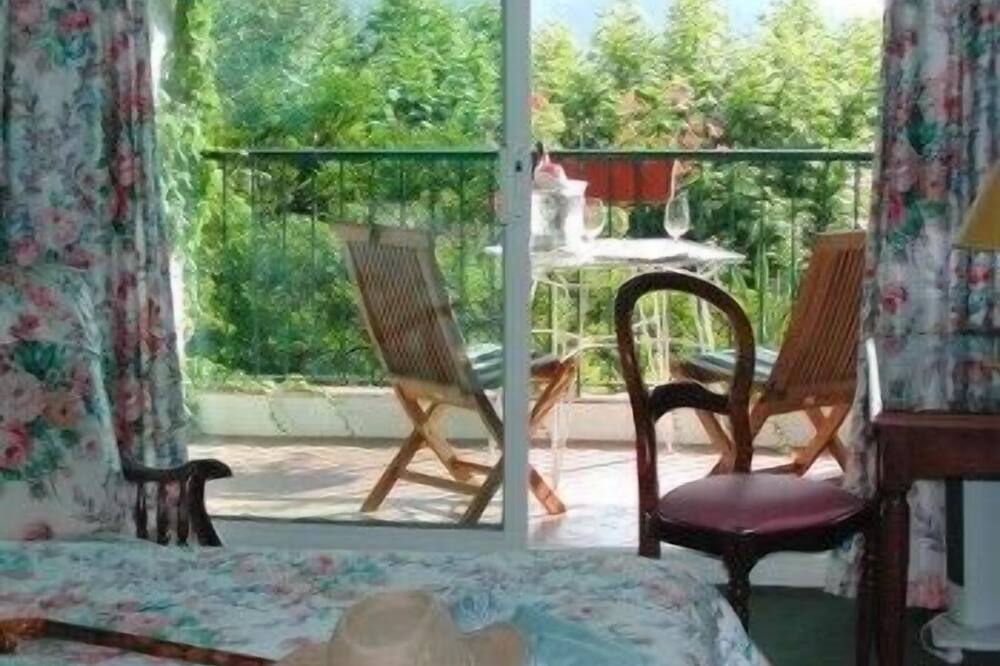 オーベルジュ ドゥ ラ マドンヌ 写真