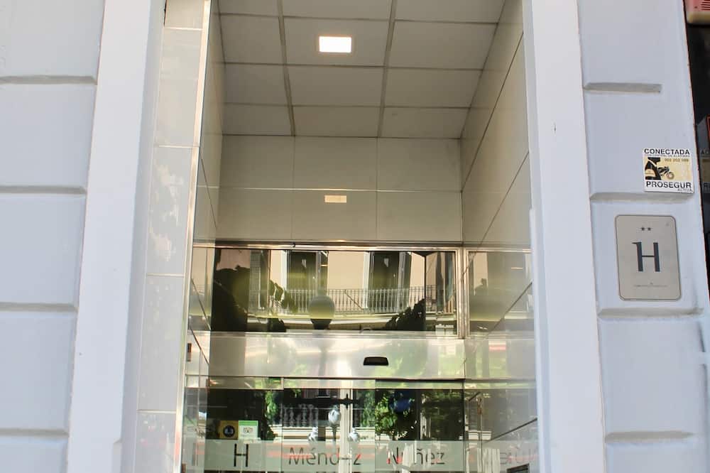 ""ランブラ アリカンテ コンタクトレス"","2 写真