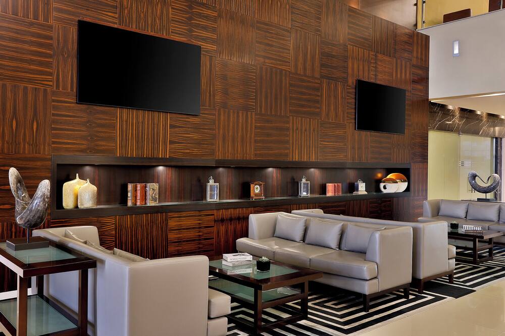 メディア ロタナ ドバイ 写真