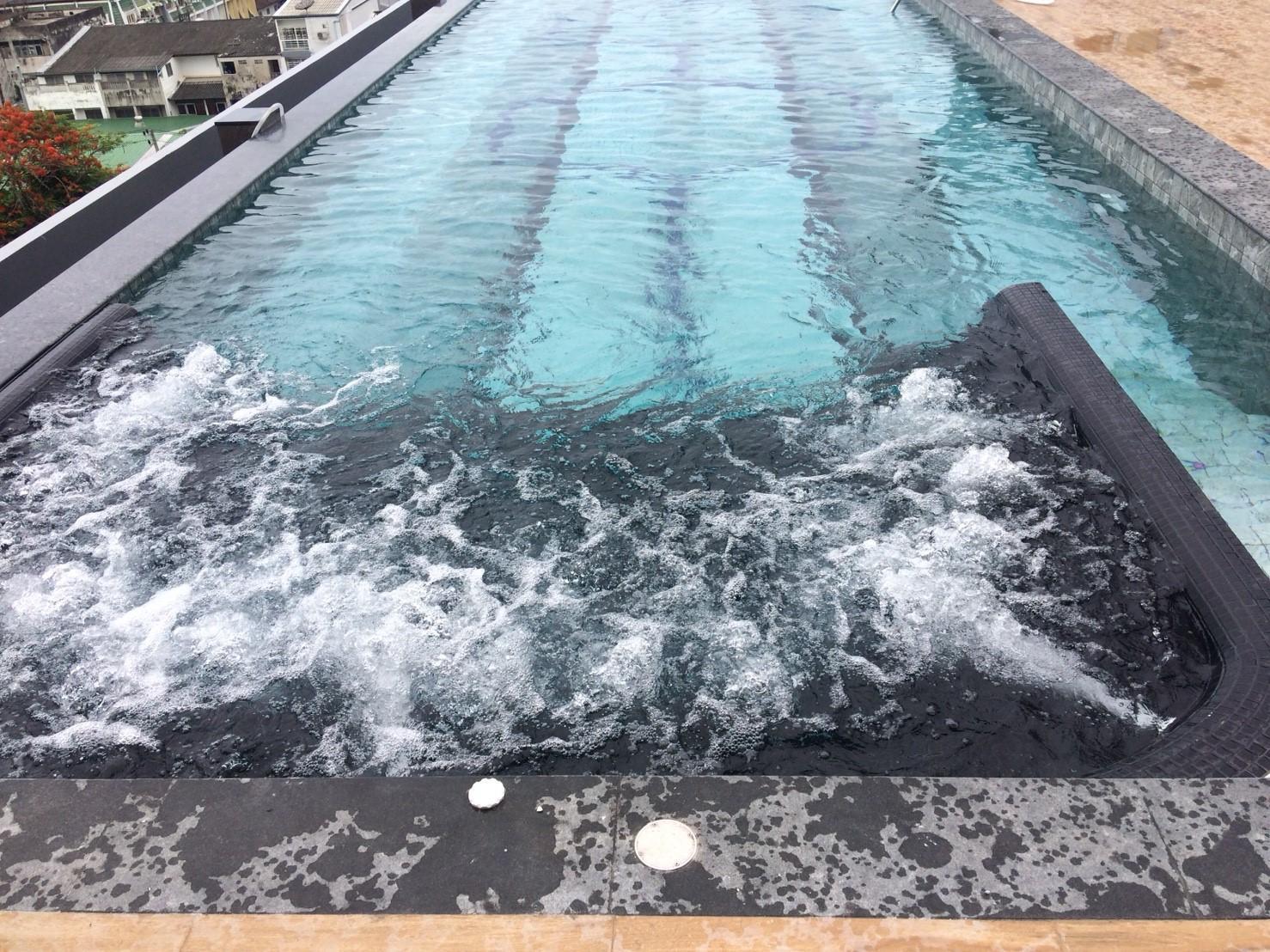 チェッゾテル パタヤ 写真