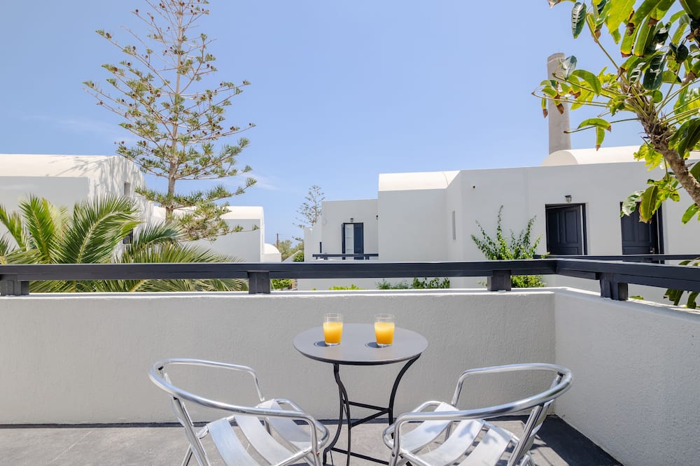 スコルピオス ビーチ サントリーニ 写真