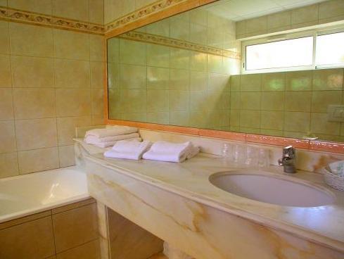 カルヴィ オテル 写真