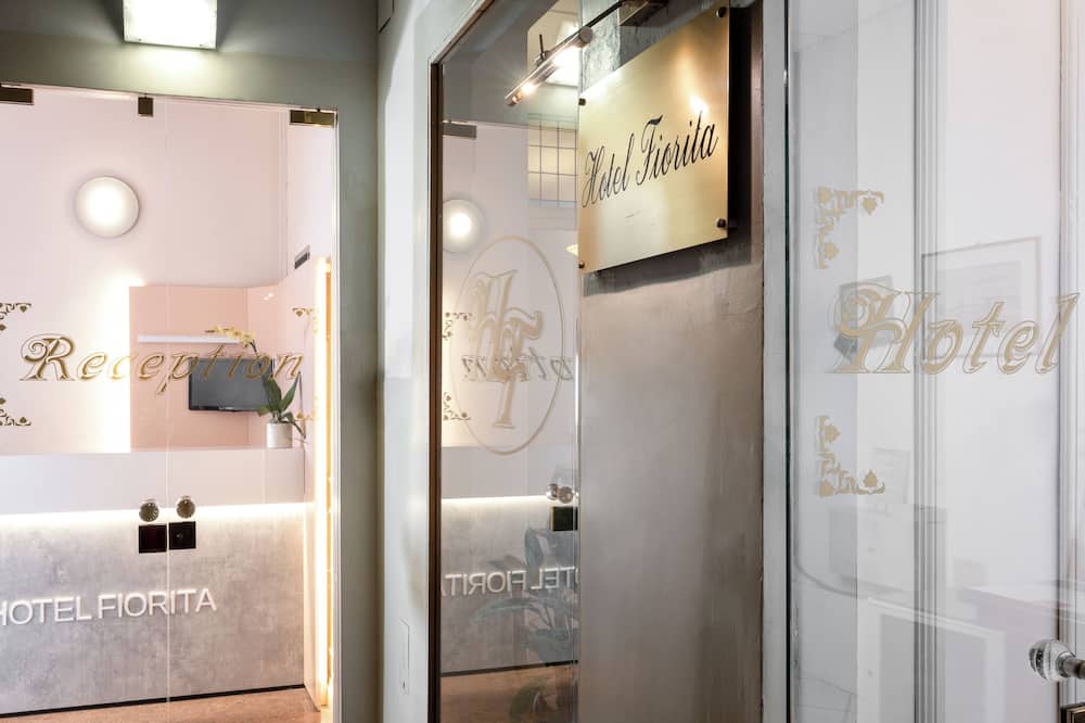 ホテル フィオリータ 写真