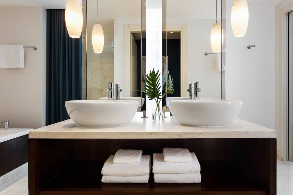 キンプトン エピック ホテル バイ IHG 写真