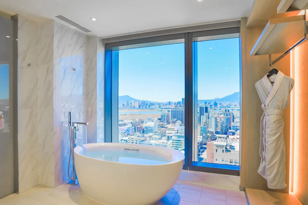 シーザー メトロ タイペイ 写真