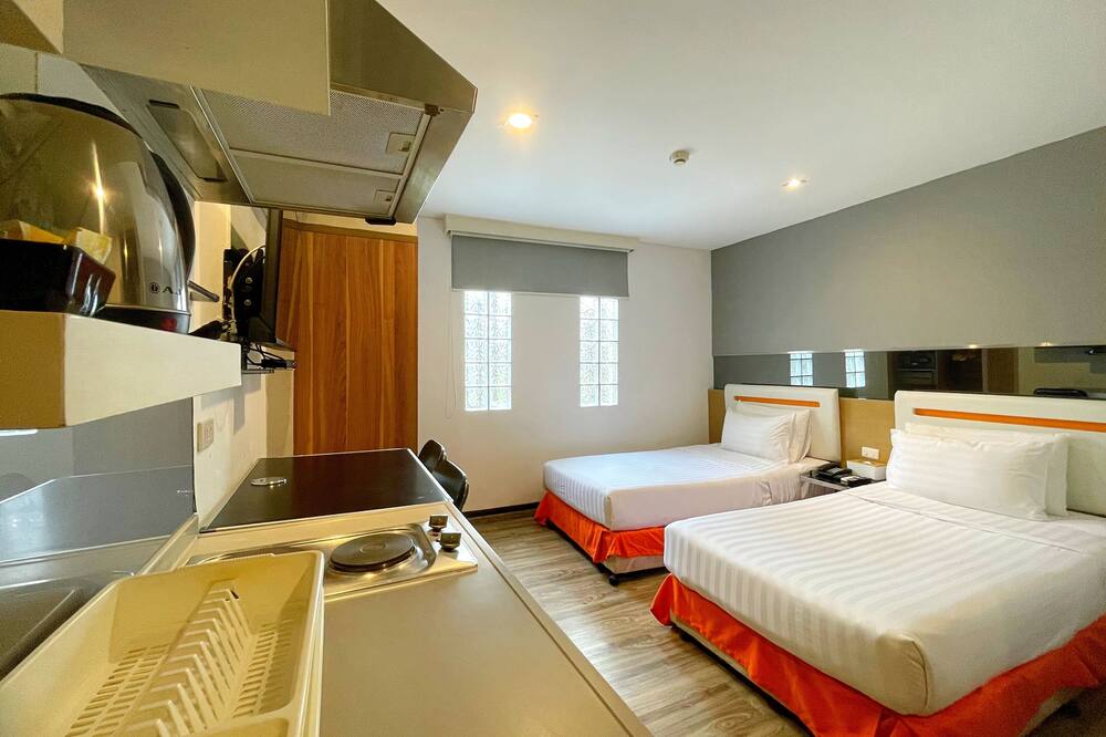 アラワナ エクスプレス プロンポン 写真