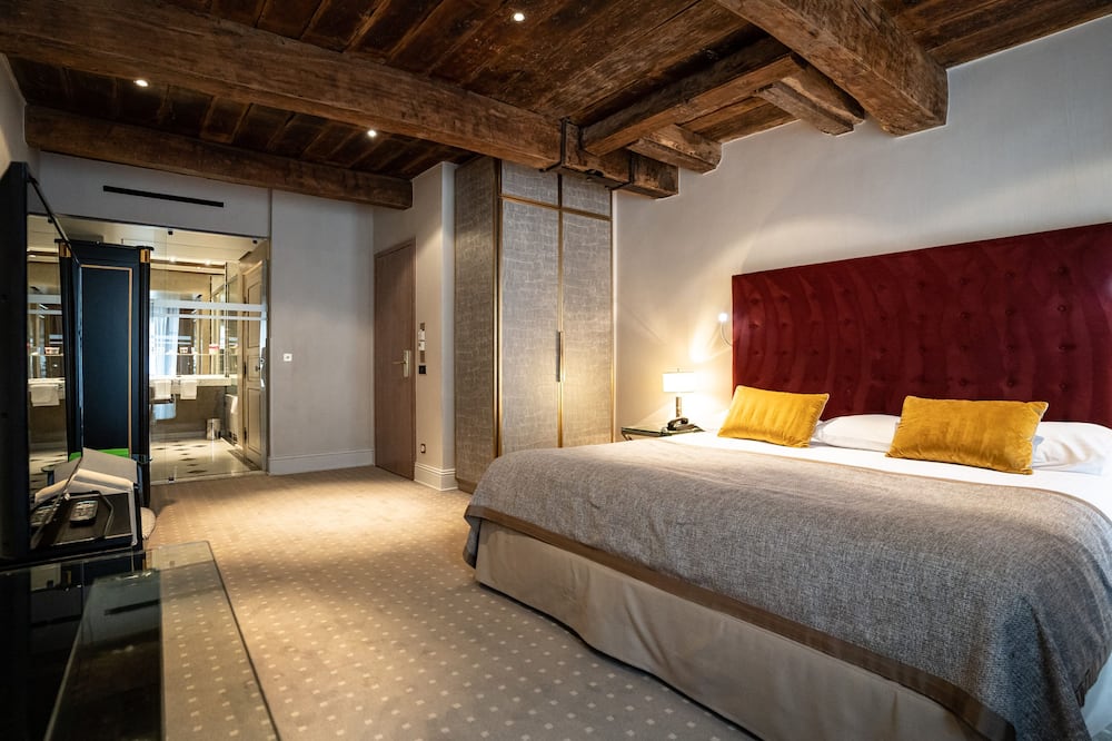 Le Place d'Armes 写真