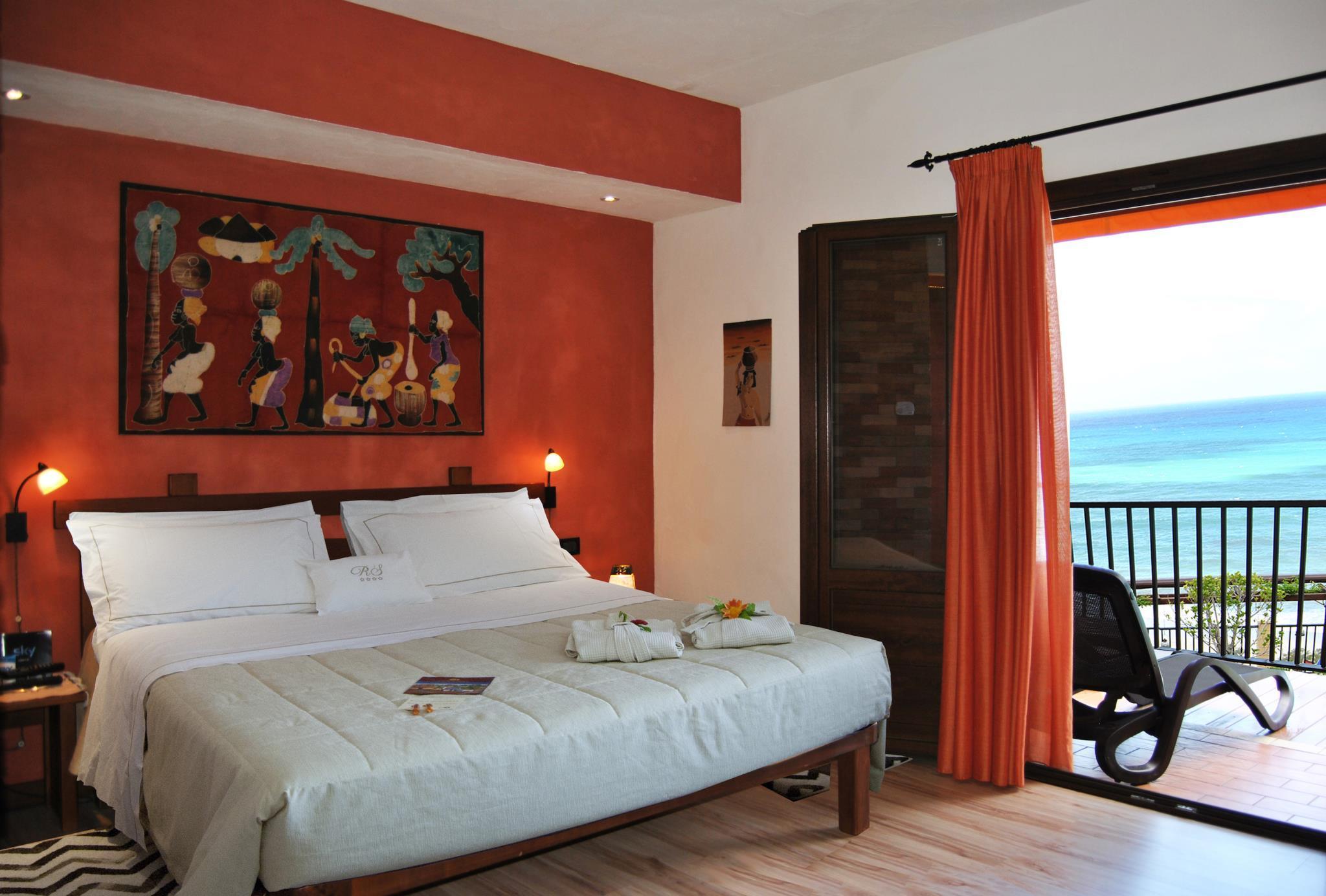 ホテル ロッカ デッラ セナ 写真