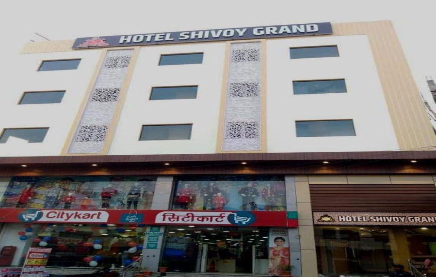 ホテル シヴォイ グランド 写真