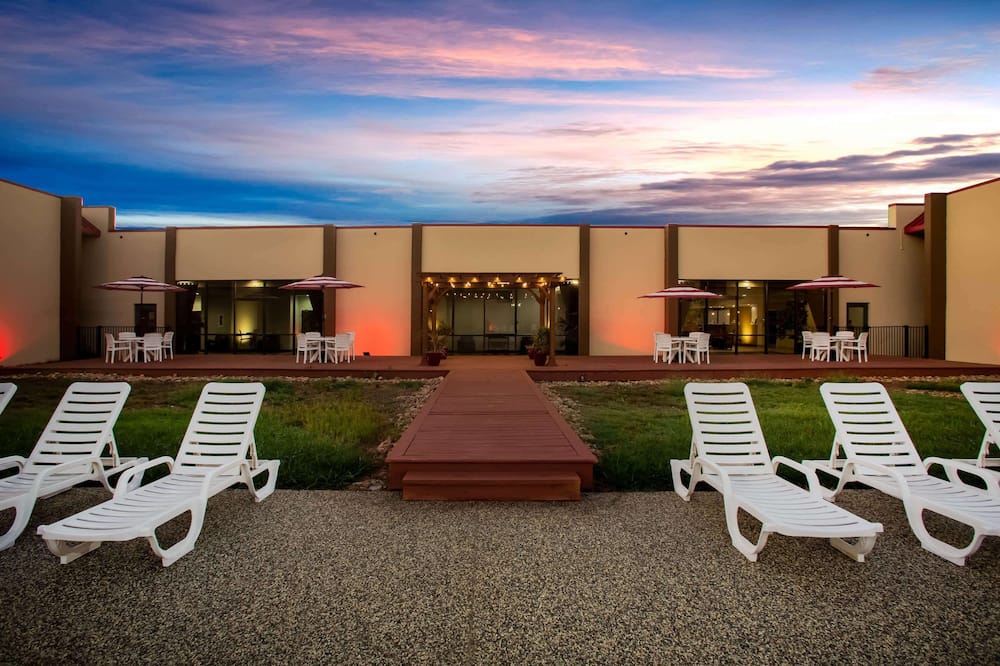 ラマダ バイ ウィンダム ステーツビル 写真