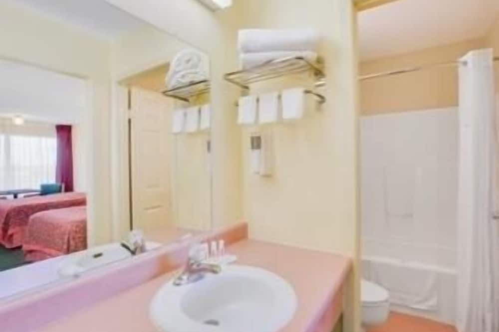 デイズ イン バイ ウィンダム ニューポート 写真