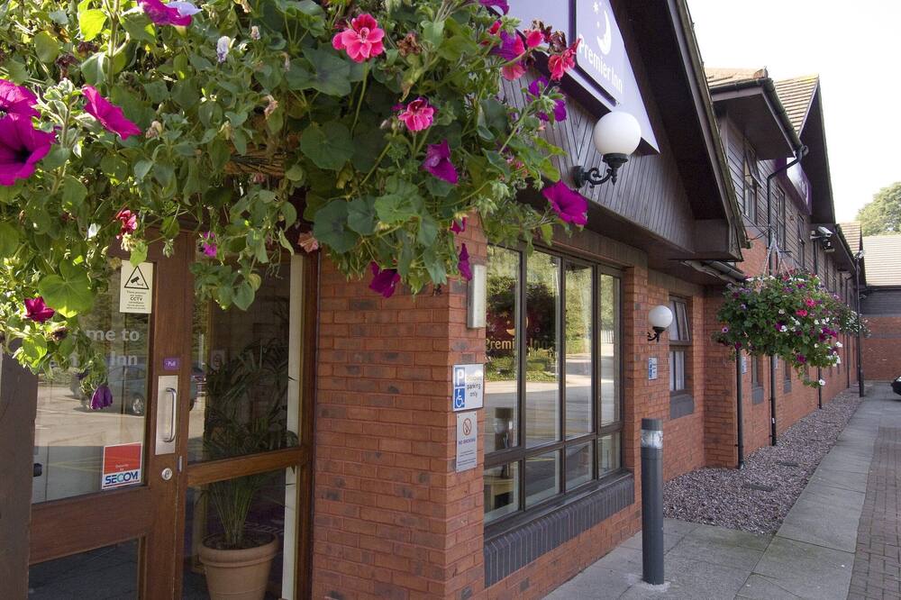 プレミア イン バーミンガム オールドベリー - M5 ジャンクション2 写真