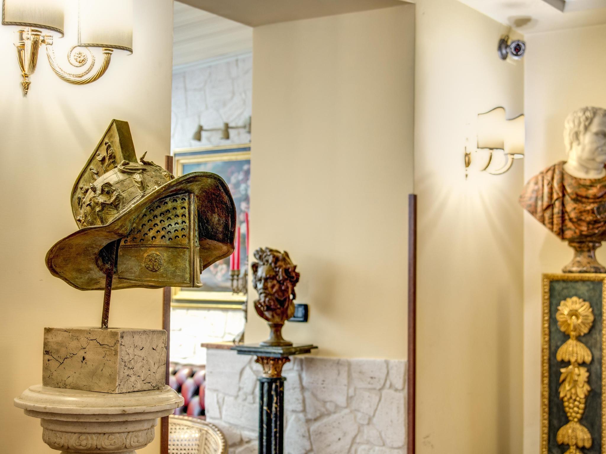 アウレリウス アート ギャラリー ホテル 写真