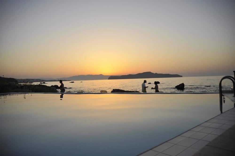 コリンナ マーレ 写真