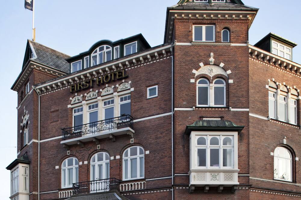 ファースト ホテル グランド 写真