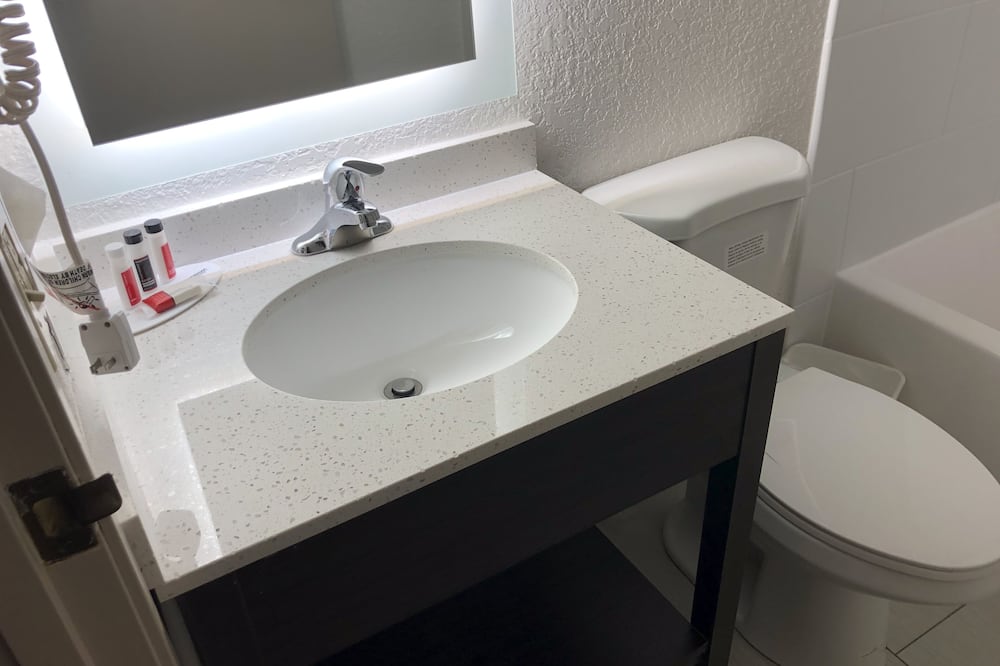 レッド ライオン イン & スイーツ エルク グローブ ヴィレッジ 写真