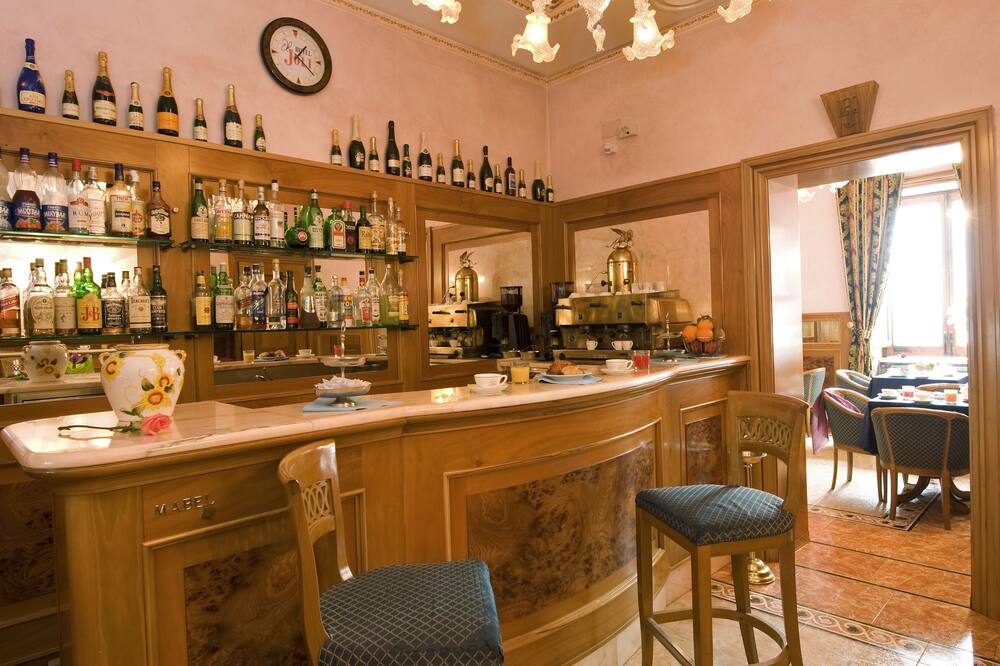 ホテル ジョリ 写真