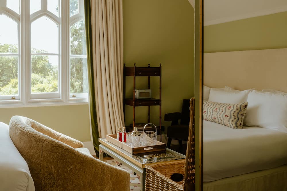 The Oakley Court 写真
