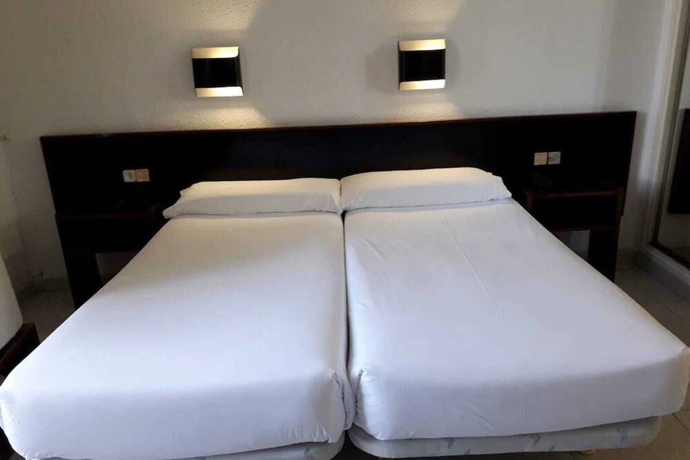 ホテル モネガル 写真