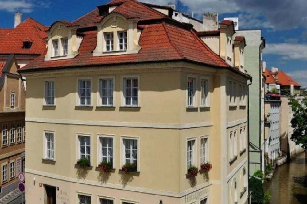 ホテルチェルトフカ 写真