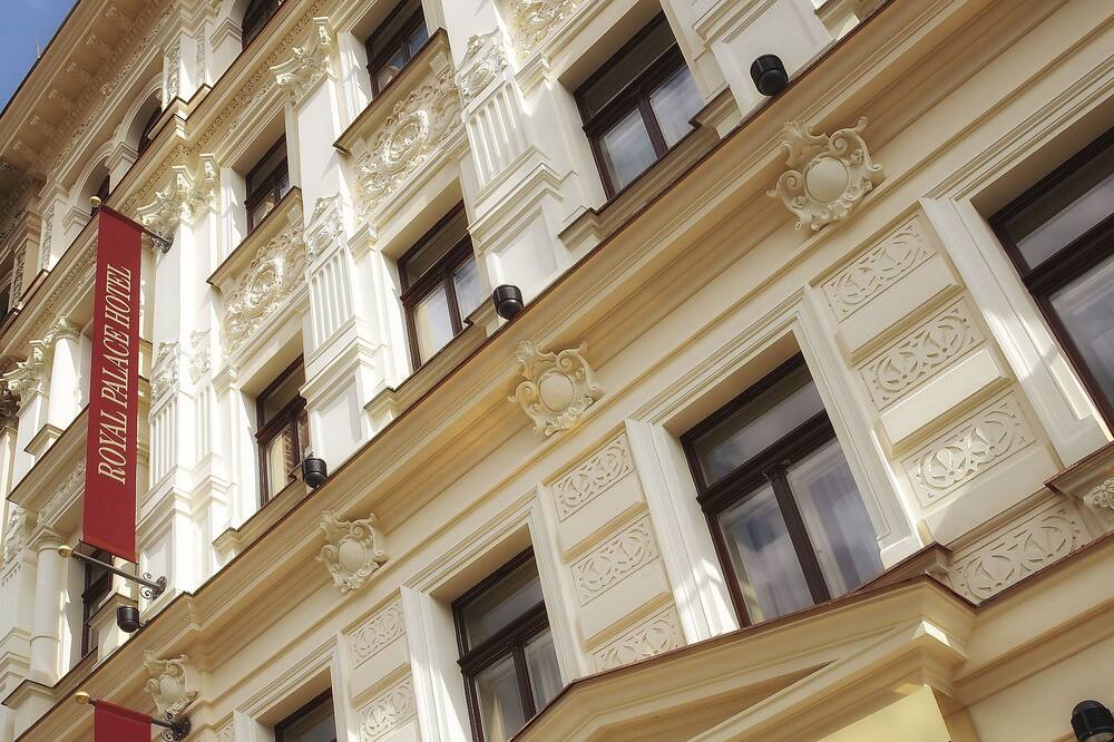 ラグジュアリー ファミリー ホテル ロイヤル パレス 写真