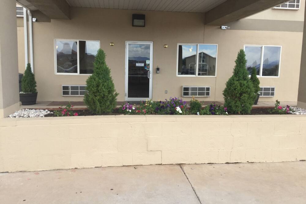 デイズ イン バイ ウィンダム ハリケーン / ザイオン ナショナル パーク エリア 写真