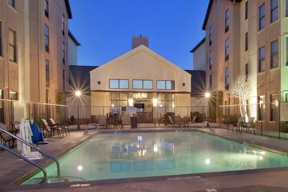 ハンプトン イン&スイーツ エル パソ エアポート 写真