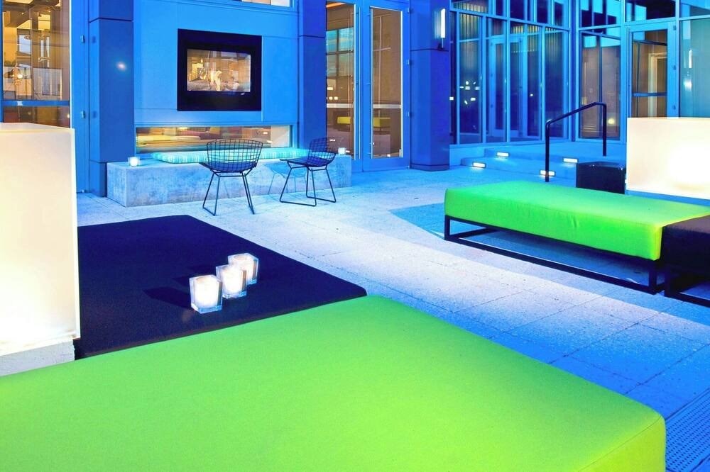 アロフト マウント ローレル 写真