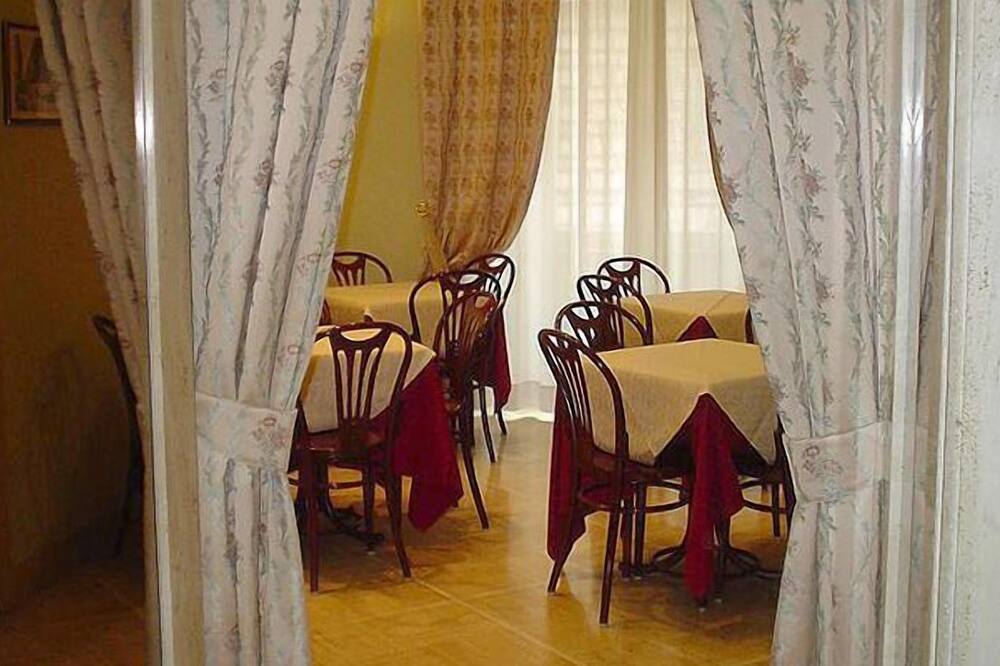 ホテル デメトラ キャピトリーナ 写真