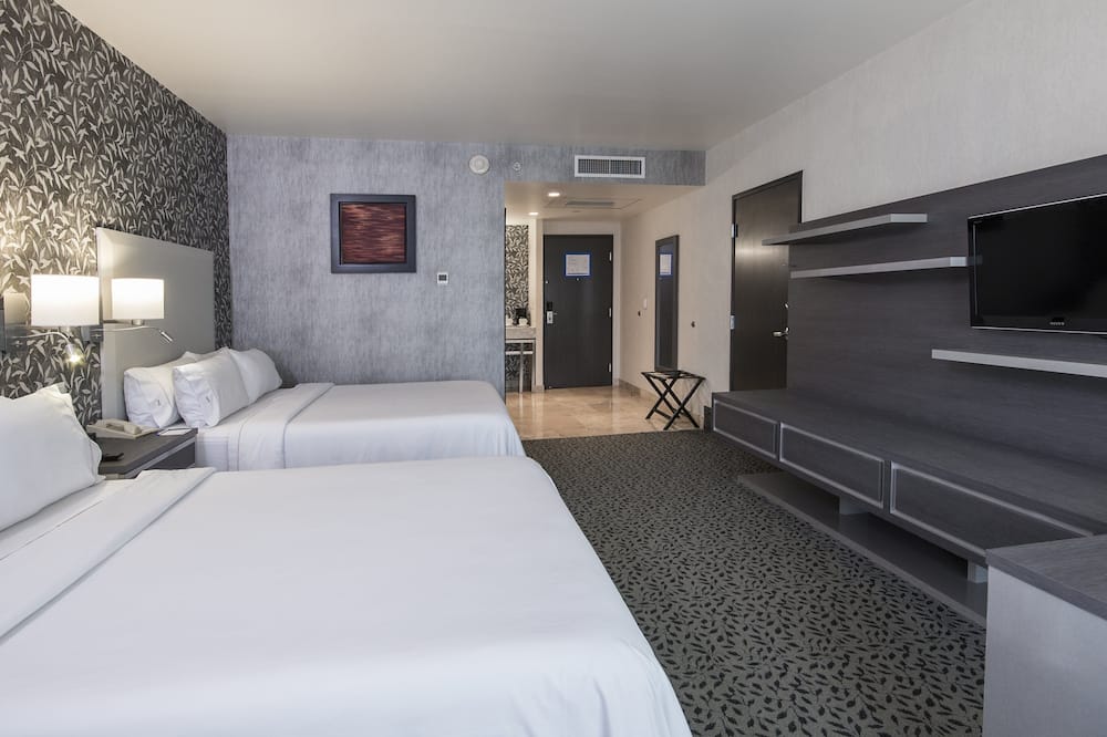 ホリデイ イン エクスプレス ＆ スイーツ ケレタロ バイ IHG 写真