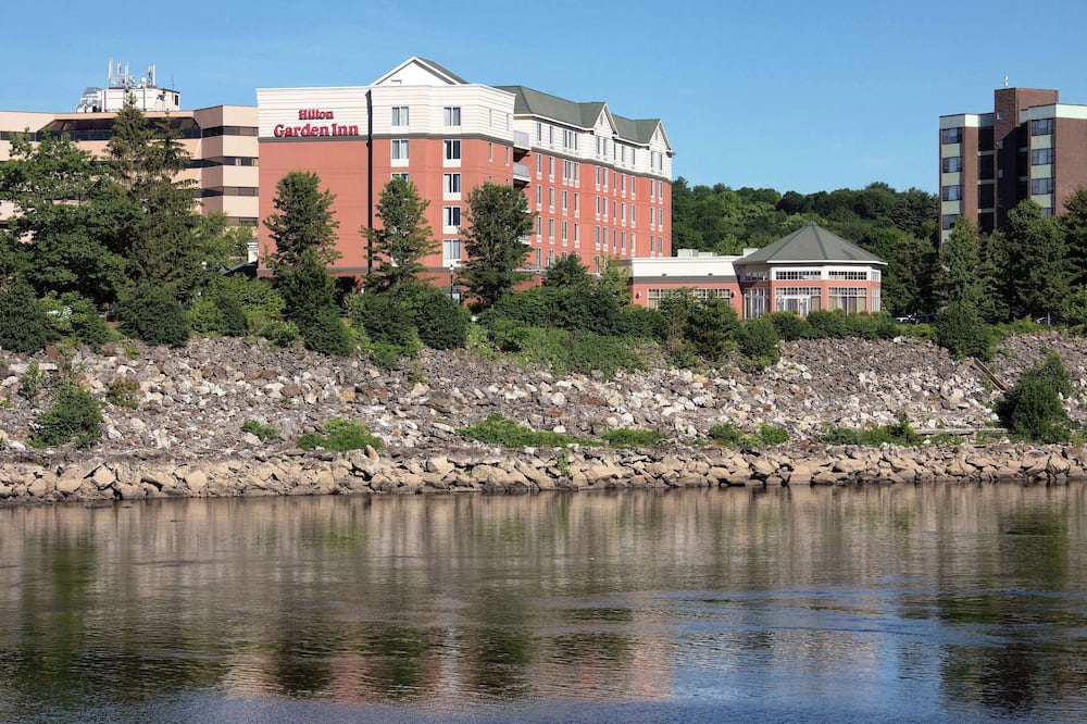 ヒルトン ガーデン イン オーバーン リバーウォッチ 写真