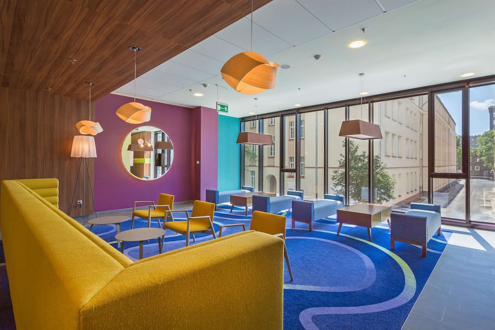 ハンプトン バイ ヒルトン ワルシャワ シティ センター 写真