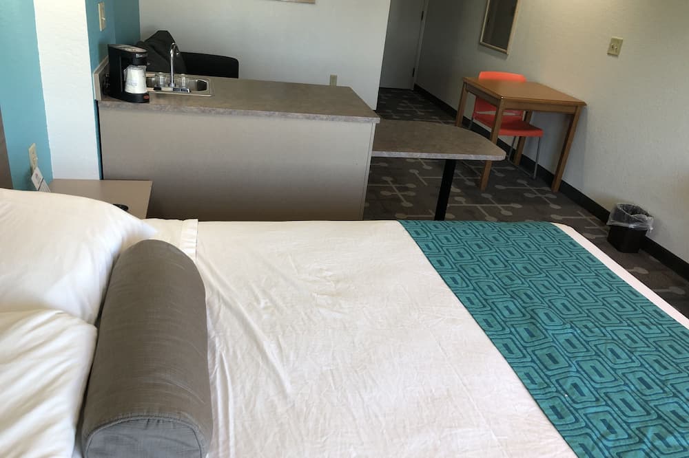 レッド ライオン イン & スイーツ エルク グローブ ヴィレッジ 写真