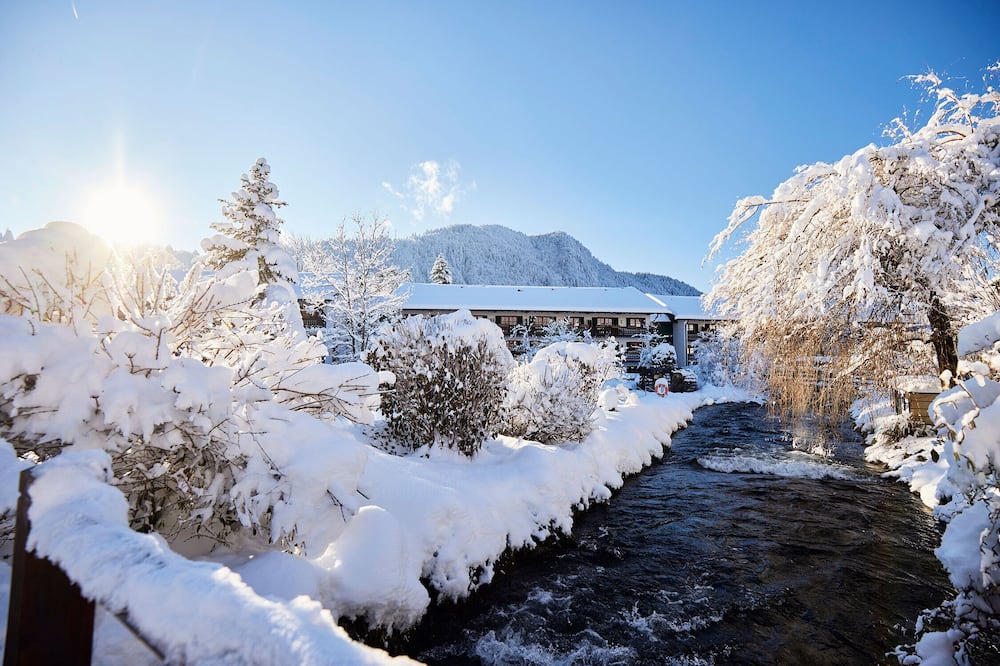 Spa & Resort Bachmair Weissach, LUXURY FAMILY RESORT 写真