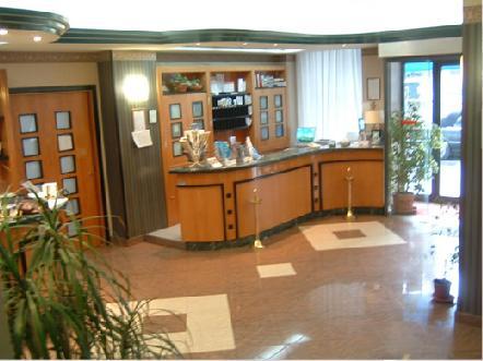 ホテル クローマ 写真