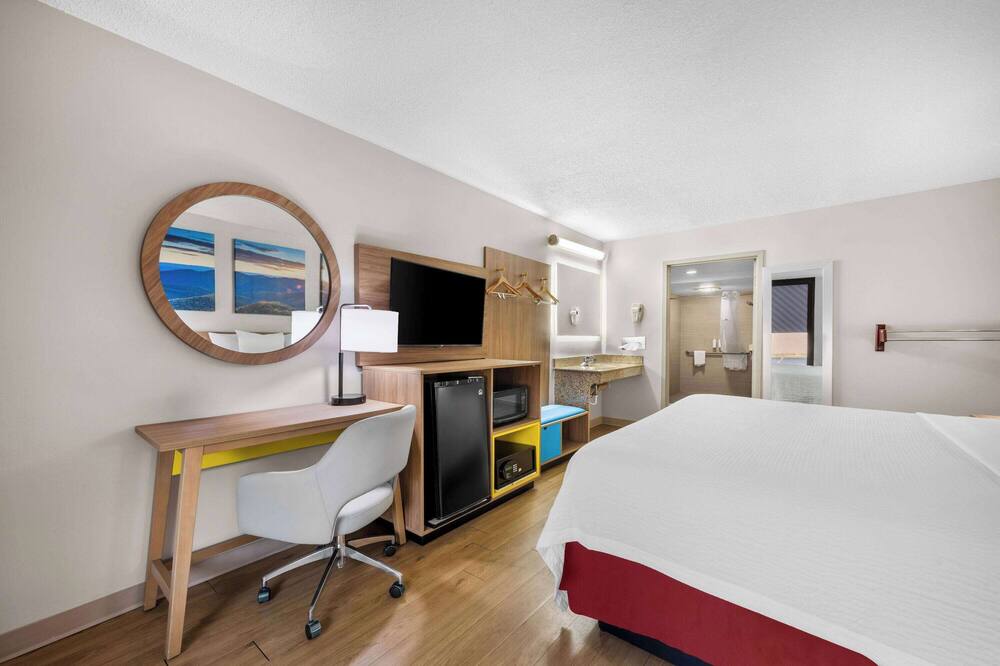 デイズ イン バイ ウィンダム ローリー ミッドタウン 写真